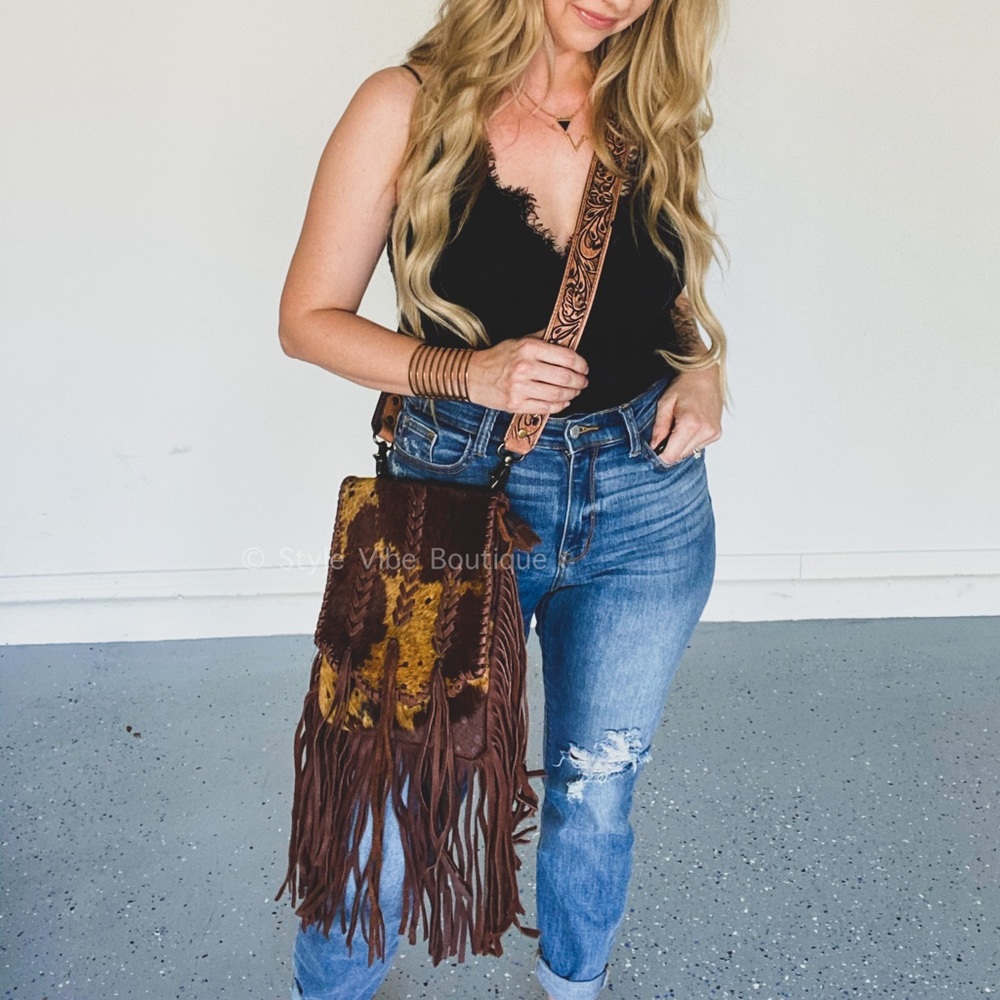 American Darling That 70's Bag in brown handbag purse